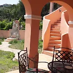 Il Mirto In Fiore Дом отдыха Ольбия